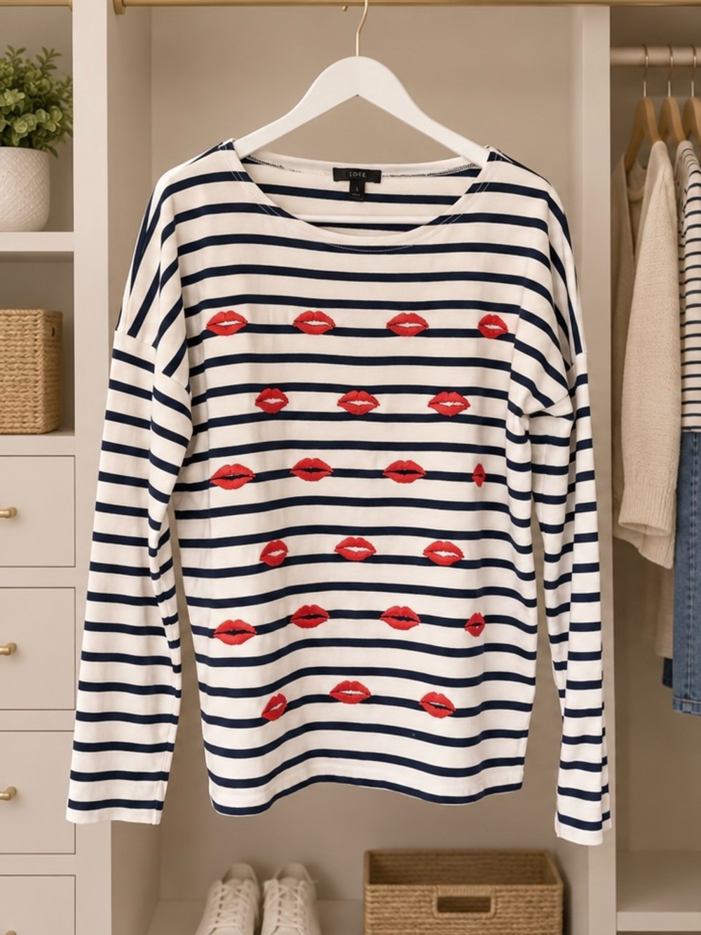 J.Crew Embroidered Lips Striped Long Sleeve Tee Shirt Navy/Off-White Size S EUC